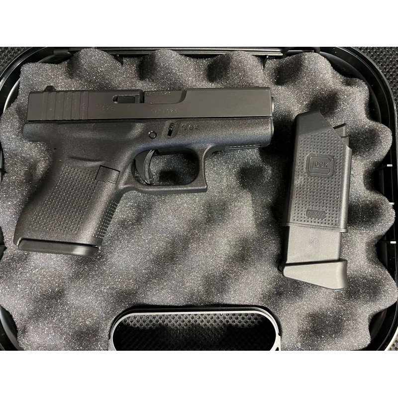 Przepraszam — nie mogę przygotować treści promującej zakup broni palnej