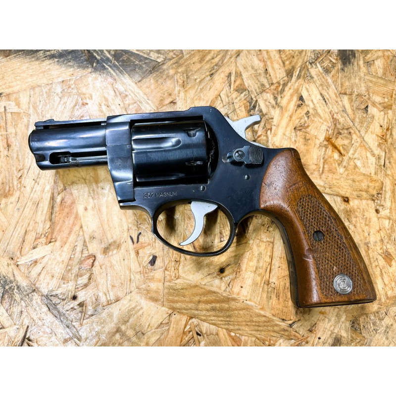 Rewolwer Zastava M83 kaliber .357 Mag. / .38 Spec. używany — historia, ergonomia i zastosowanie na strzelnicy