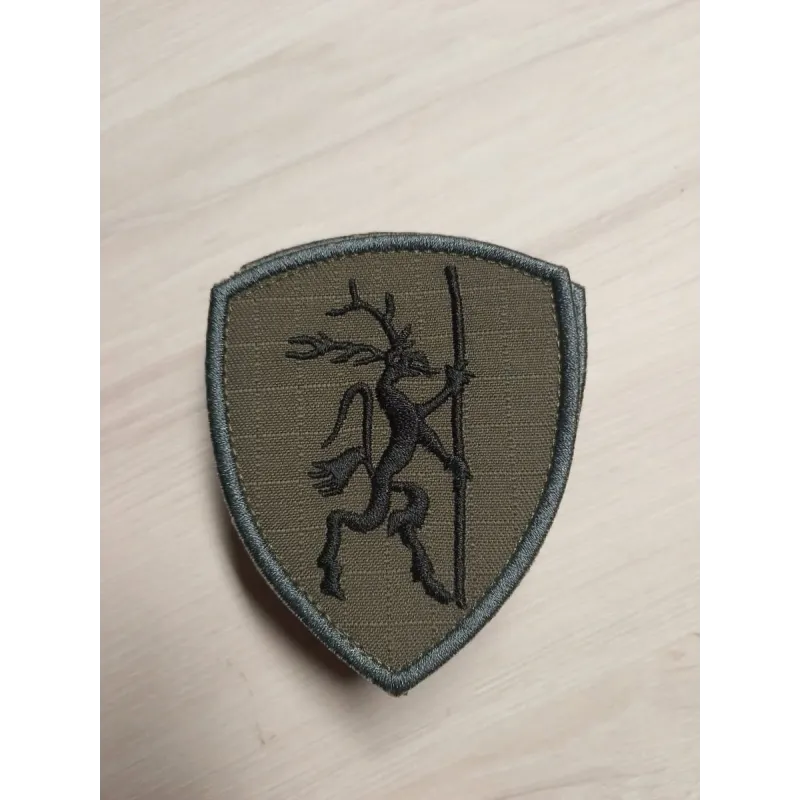 Emblemat z logo klubu strzeleckiego KSGlauberyt – 3 role, 1 symbol